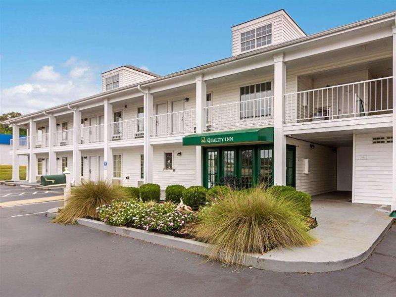 Quality Inn Thomaston Exterior photo