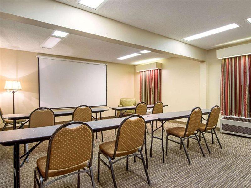 Quality Inn Thomaston Exterior photo