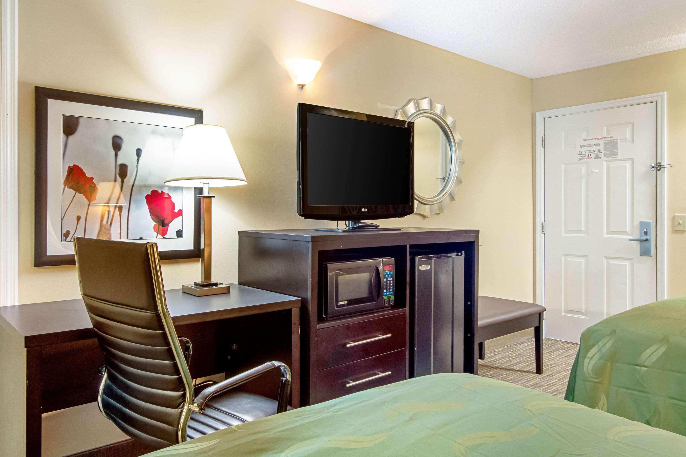 Quality Inn Thomaston Exterior photo
