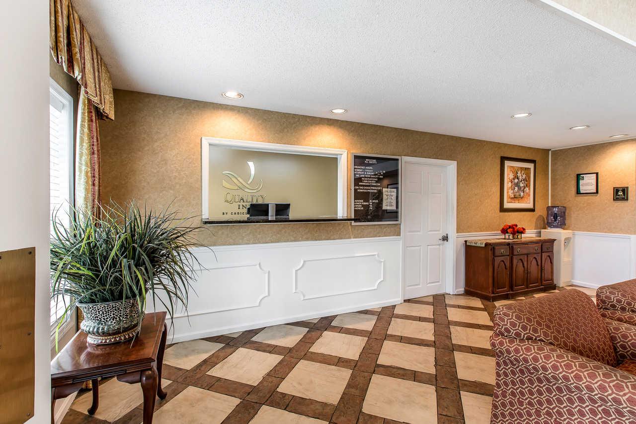 Quality Inn Thomaston Exterior photo