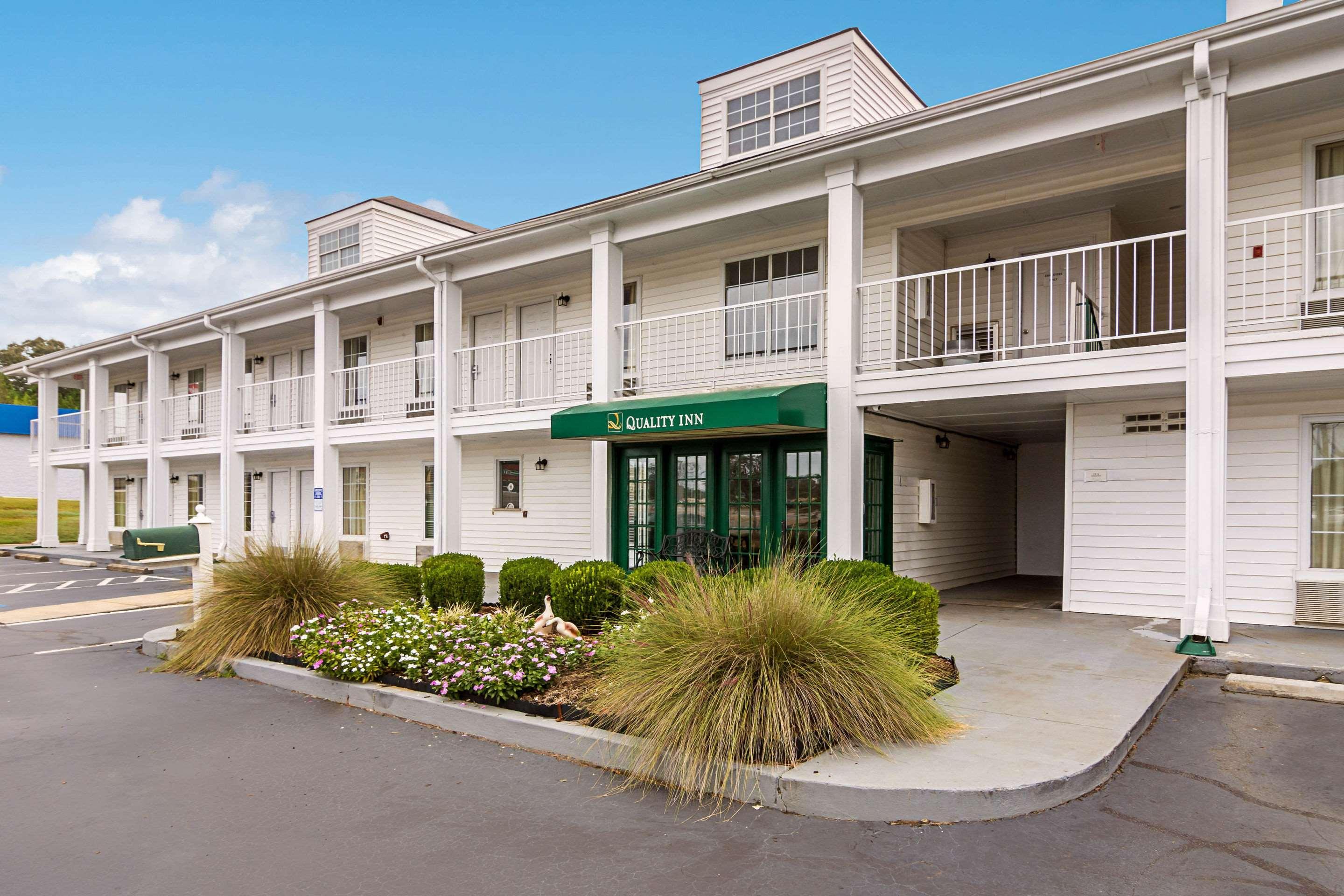 Quality Inn Thomaston Exterior photo