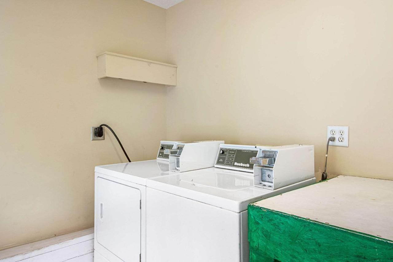 Quality Inn Thomaston Exterior photo